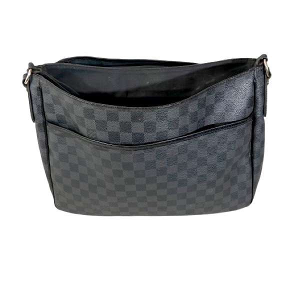 LOUIS VUITTON Daniel Messenger Bag Damier - Picture 4 of 12
